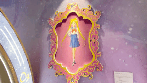 从不同角度可以看出 她们变身前后的样子 一定要睁大眼睛哦~ 美少女与