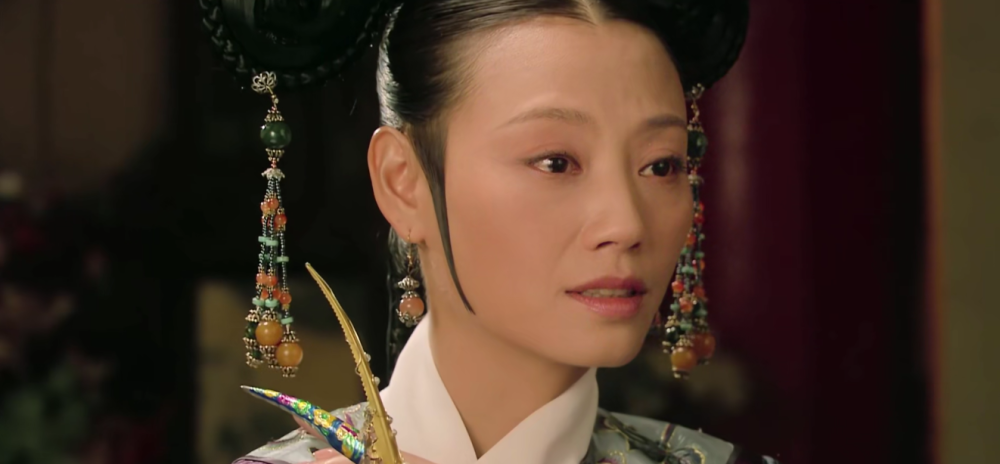端妃是真的很爱皇帝啊,一丁点儿夸赞和触碰都能让她感动不已!