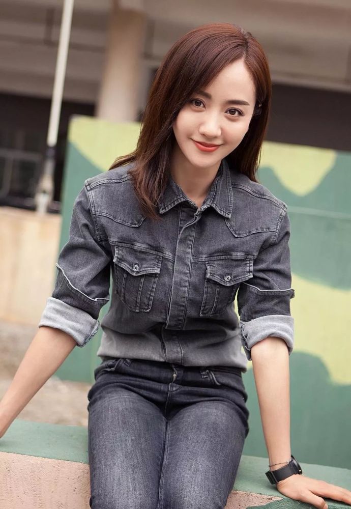 杨蓉,1981年6月3日出生于云南保山,白族,中国内地女演员,毕业于上海