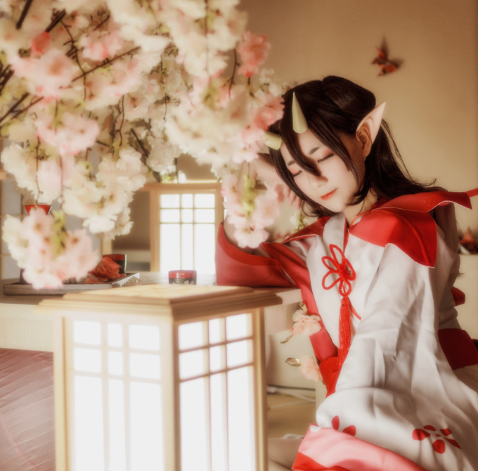 阴阳师:桃花妖cosplay,娇美可爱的小姐姐,清澈双眸惹人怜