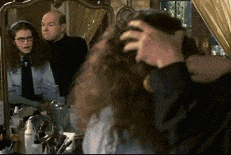 短发需要颜值扛不然分分钟步惊云,所以这个方法比较适合长发女孩.