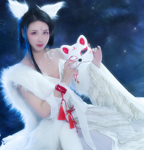 cosplay狐狸,cosplay 古装 《逆水寒》白灵雪魅cosplay:您有一只萌萌的小狐狸待签收哦