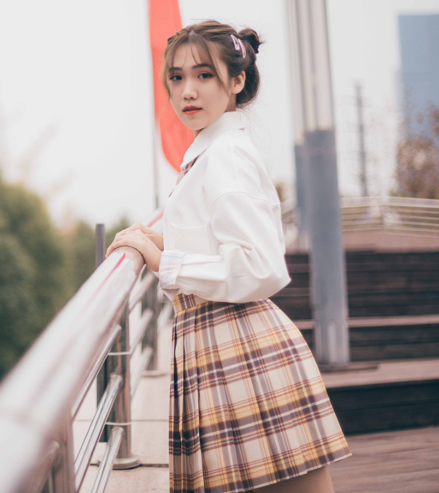 可爱俏皮美女,气质与可爱兼备,超撩人