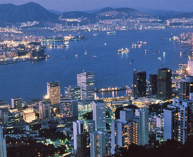 老照片分享:80年代的香港夜景,非常繁华