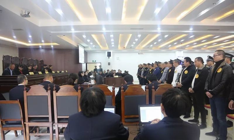 140人旁听,会理法院公开庭审罗国彩,唐善会等涉黑案件