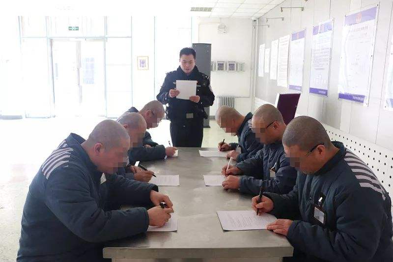 为什么犯人一进监狱就要被剃成光头?