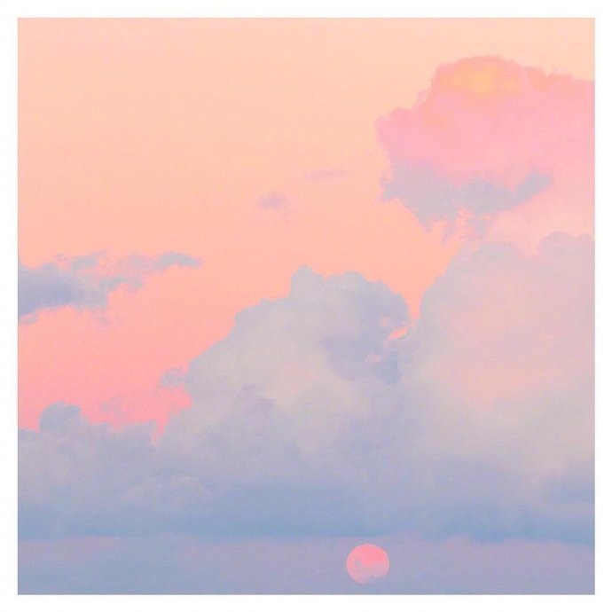 夏天和纯纯的恋爱/背景图