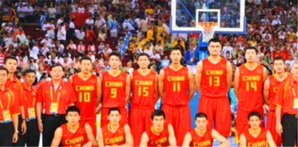 北京奥运会中国男篮对西班牙最后时刻,为什么换下王治郅?