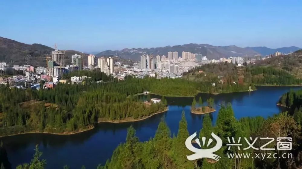 晴隆县城(茶道 摄)