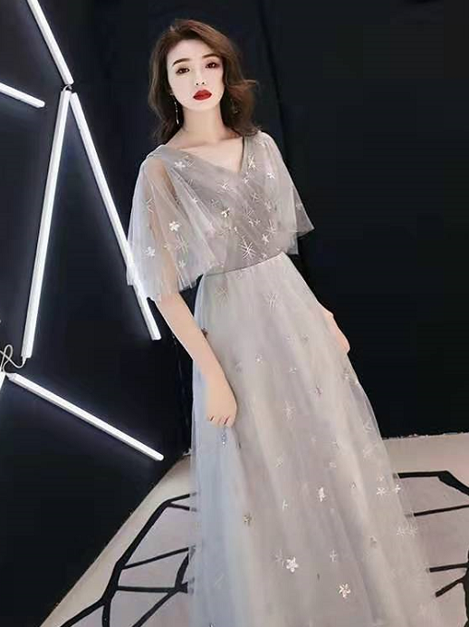 3件晚礼服,你认为穿上哪一件最漂亮?测你会错过最喜欢
