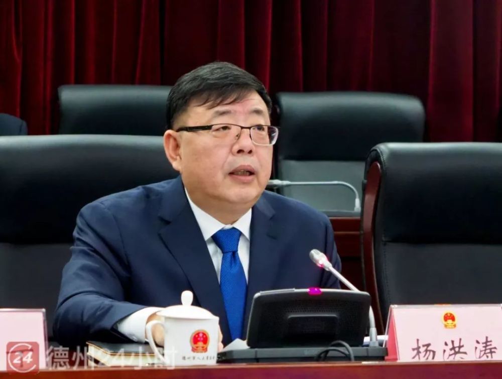 2000年,杨洪涛挂职任淄博市博山区副区长,两年后留在