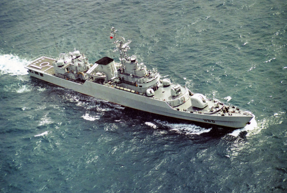 俄罗斯海军最新型护卫舰开始海试 排水量仅与中国海军