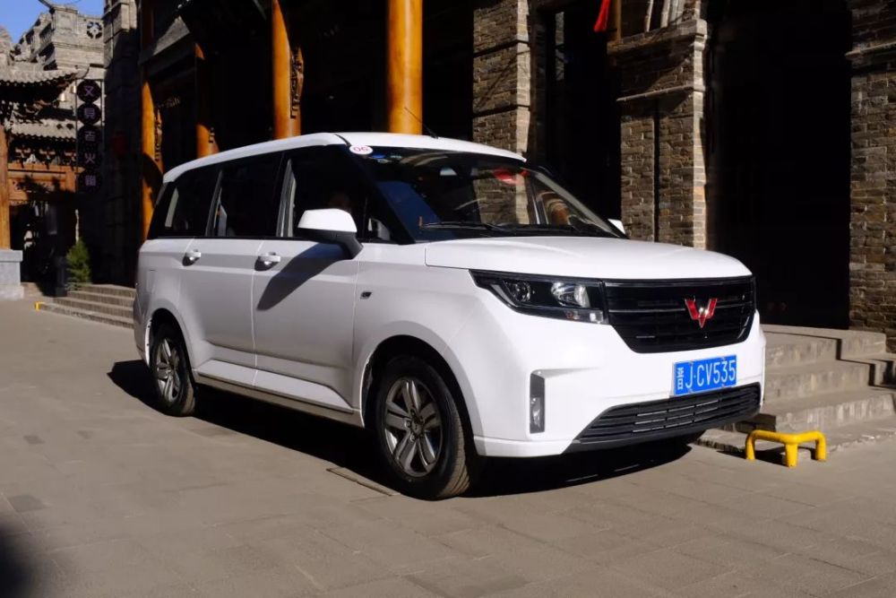 体验五菱宏光plus:什么叫更新?什么叫更大?什么叫更强