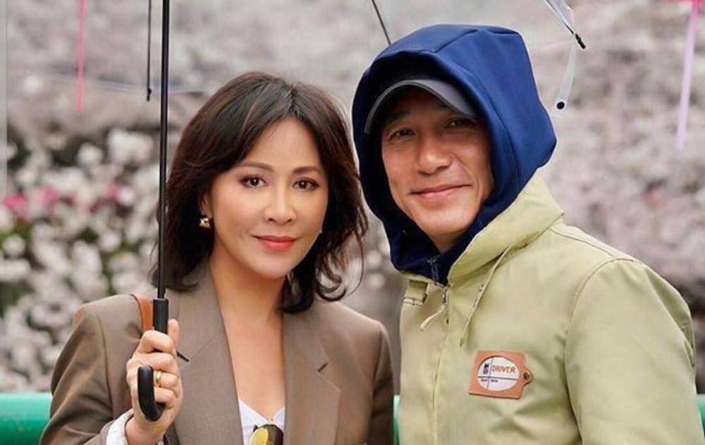 刘嘉玲晒梁朝伟所送礼物,定制高奢包包尽显奢华,不及爱情价高?