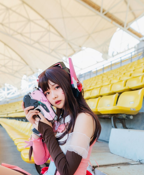 cosplay《守望先锋》dva,小姐姐cos魔法少女版的dva