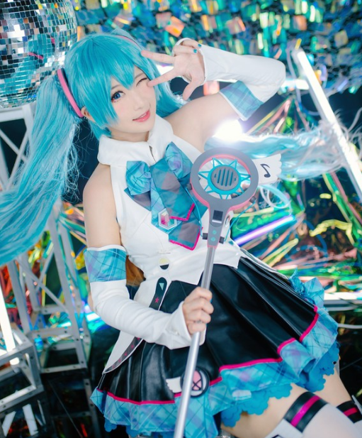 初音未来cos,甜美可人少女感十足