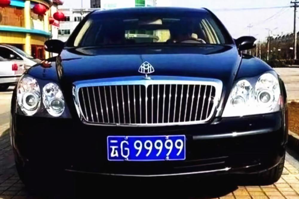 车牌,东川市,小轿车,云南,旅游