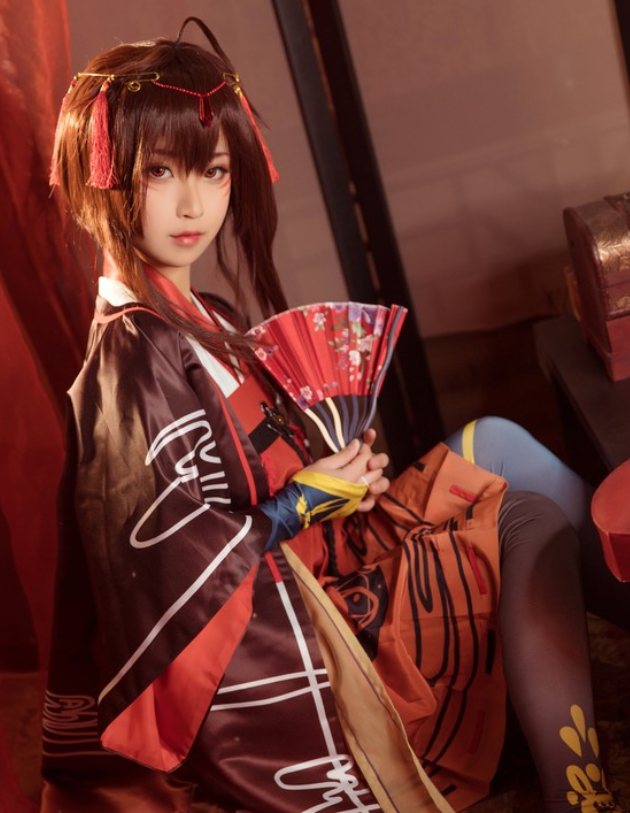 上古神话伏羲:乐正绫cosplay,十分可人的小姐姐,散发十足的魅力
