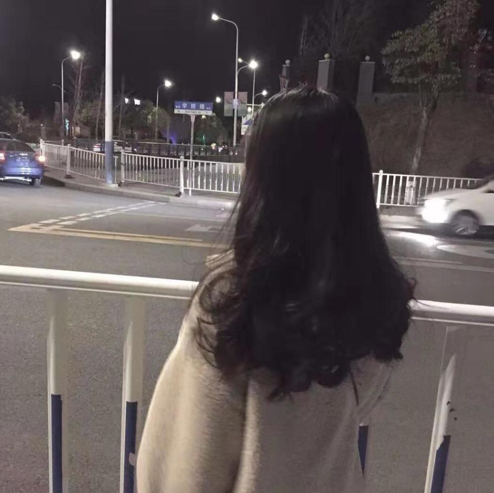 原宿风·至尊版·微丧女头:没有惊喜没有失落,除了偶尔自找难过