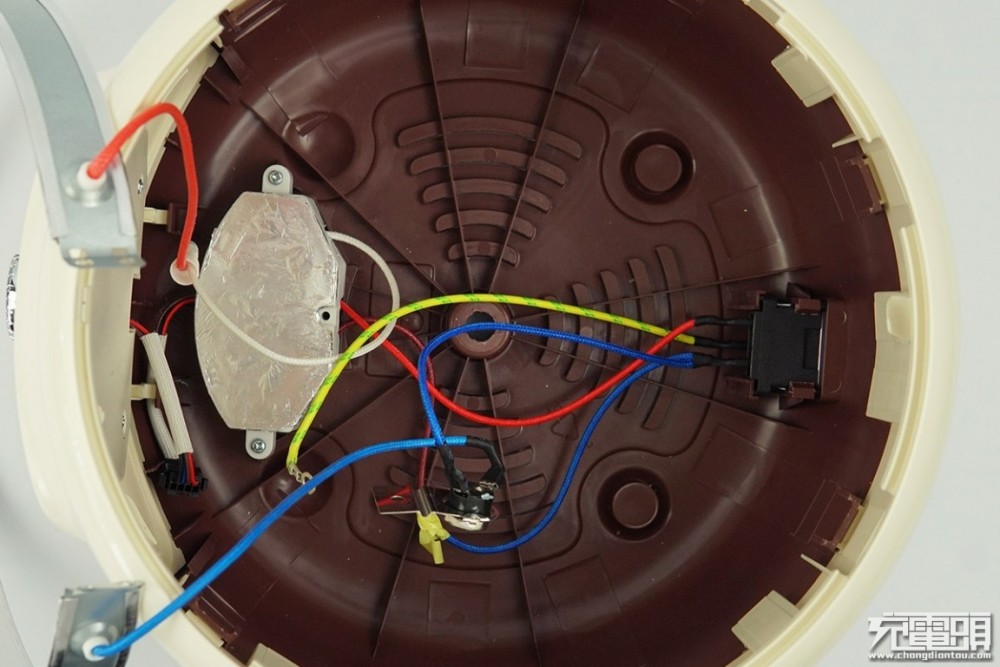 拆解报告:小熊紫砂电炖锅
