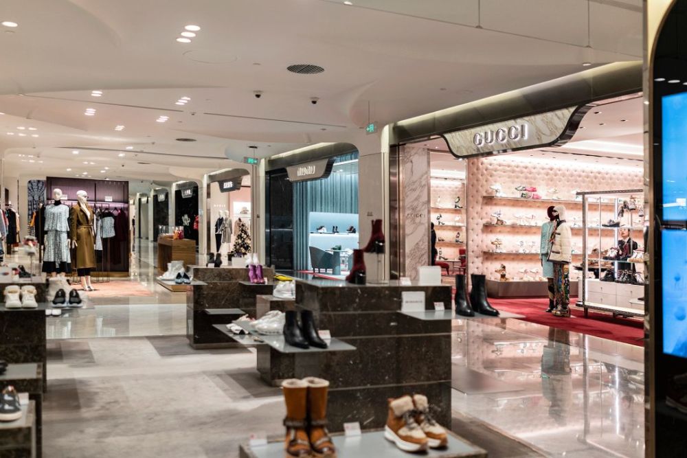 lv女鞋店