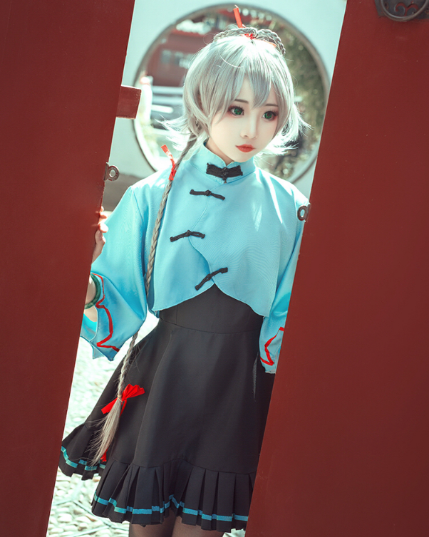 洛天依三月雨cosplay,唯美靓丽小姐姐,笑容甜美气质出众