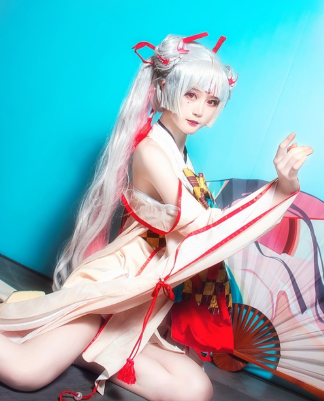 手游《阴阳师》游戏人物cosplay,美到极致的女人