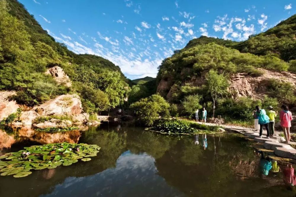 神泉峡景区位于门头沟妙峰山镇西北美丽乡村炭厂村,景区内总面积五