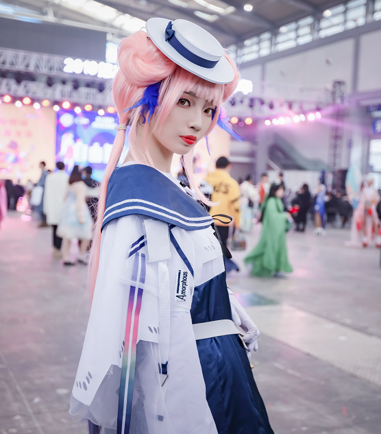 游戏《明日方舟》锡兰cosplay,小姐姐樱花一般的发色让人着迷