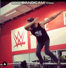 wwe赛斯曝光与乔·莫斯利短信内容,莫里森已前往wwe训练中心报到
