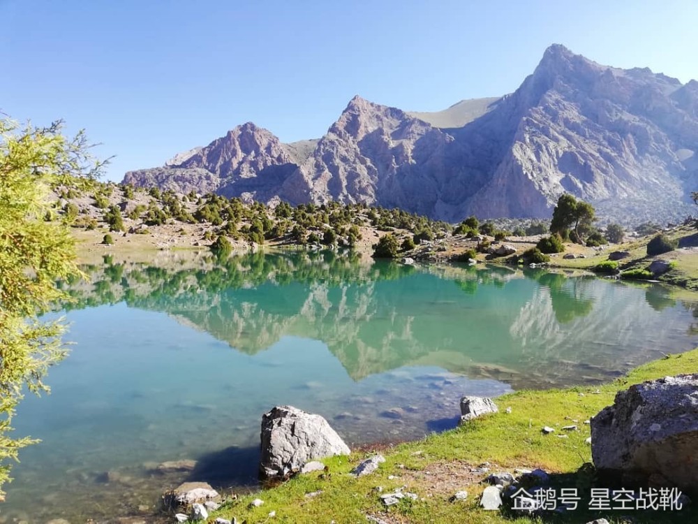 粗犷的湖光山色:塔吉克斯坦美景,山水好相伴