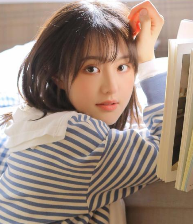 清新元气少女唯美组图,长相甜美可人,气质清纯灵动