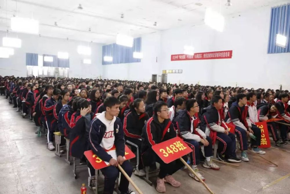 资兴检察:法治宣传教育走进市立中学