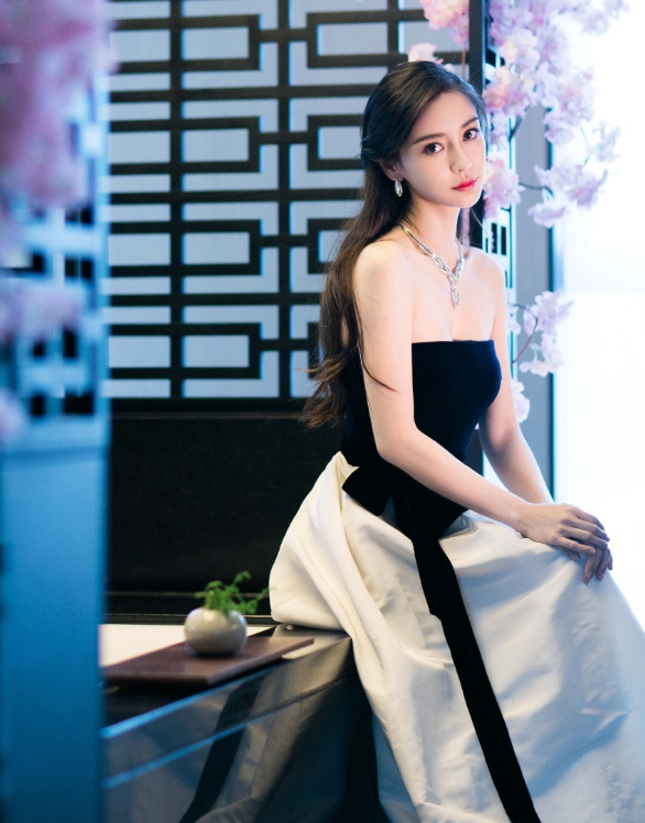 angelababy抹胸礼服,angelababy礼服晚礼服 魅力女星angelababy,抹胸裙优雅活动照,笑容甜美清新靓丽