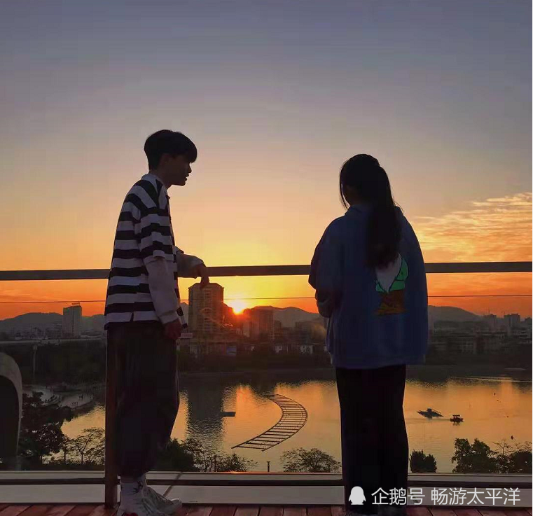 ins优质"真人"情侣头像:其实一个人挺好的,无非就是自由中带点孤独