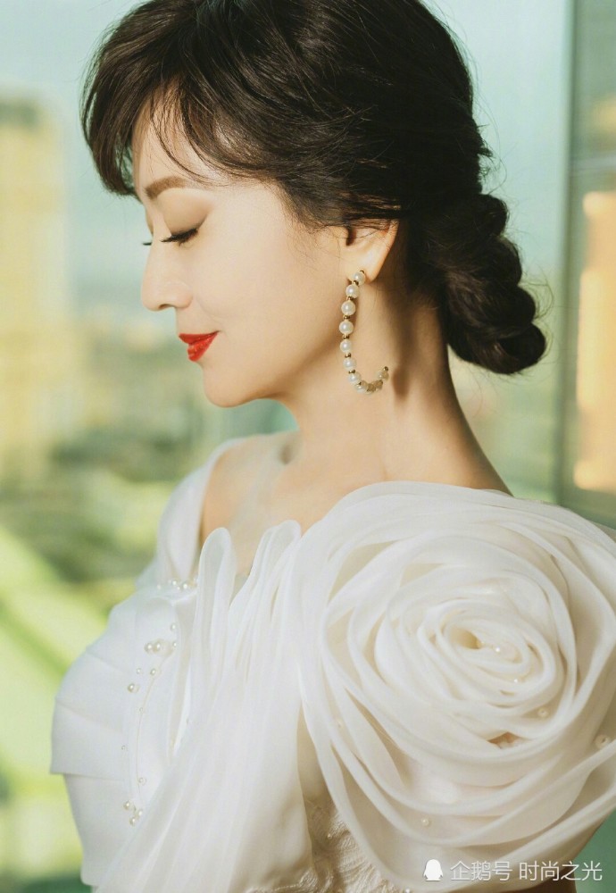 赵雅芝礼服美图鉴赏