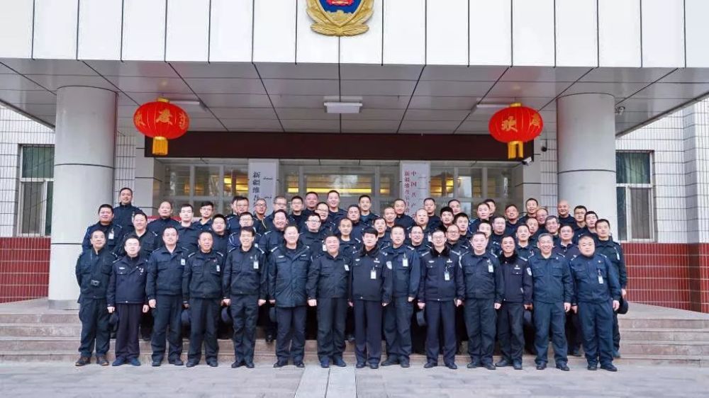 新源监狱组织民警前往哈拉布拉监狱参观学习