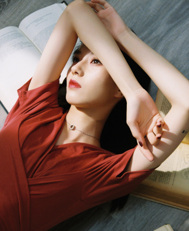 长发小姐姐写真组图,成熟女性的魅力,绝不是小女生能比的