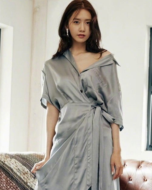 韩国女星林允儿时尚百变写真,演绎不一样的知性风
