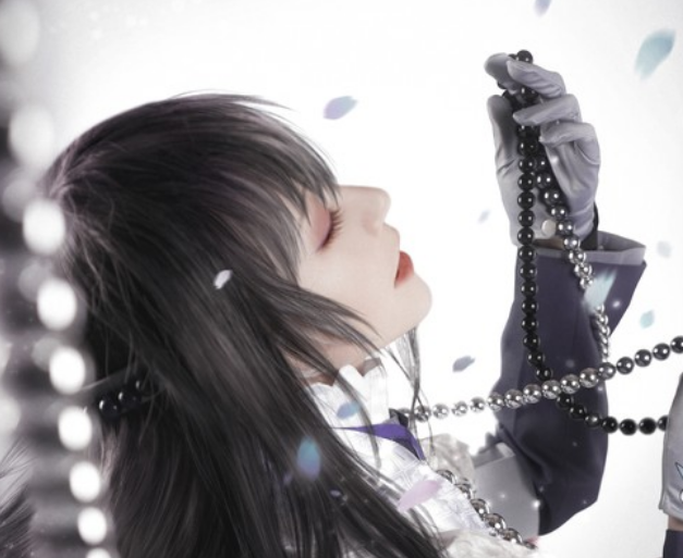 《刀剑乱舞》cosplay数珠丸恒次,表情迷人的可爱小哥哥