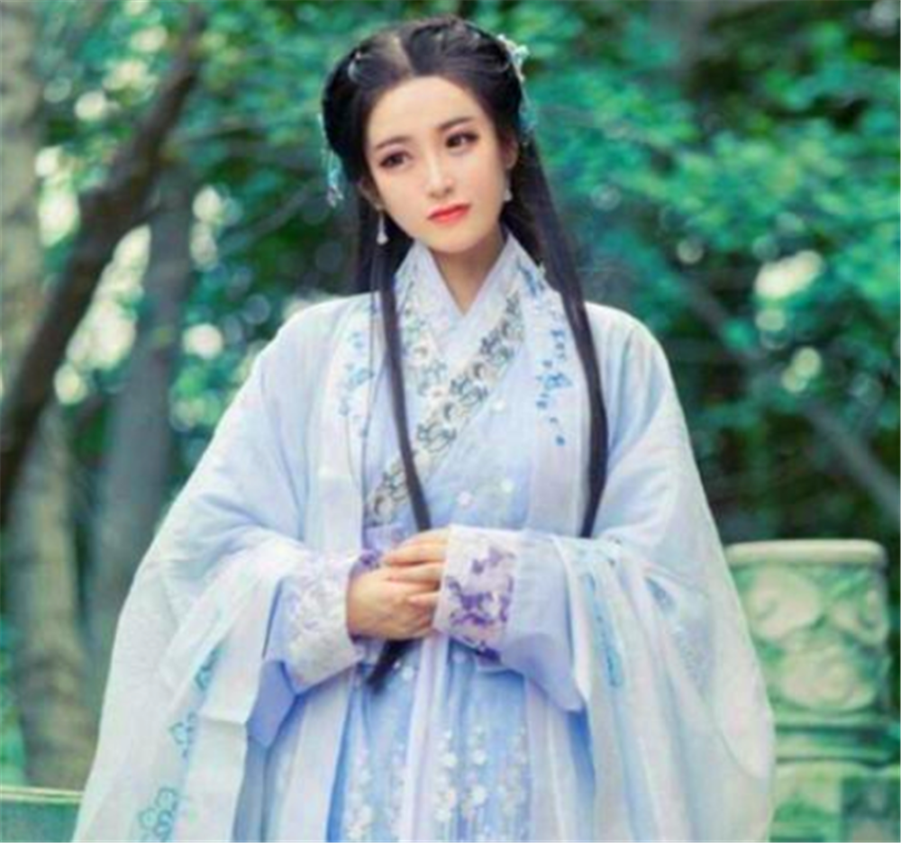 古代女子,拖地裙,贵族,服饰