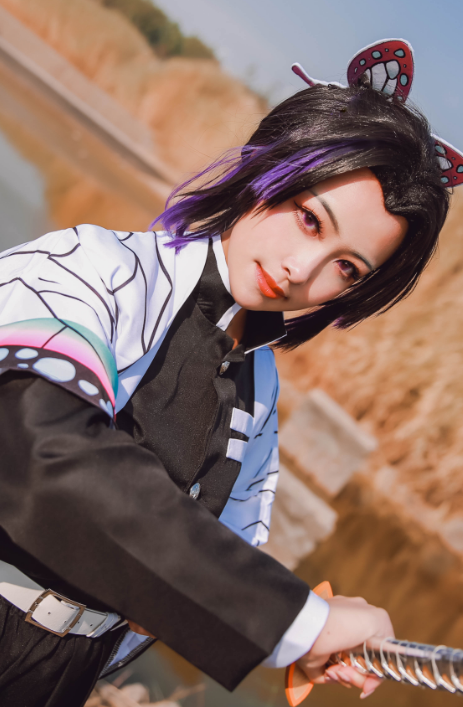 cosplay《鬼灭之刃》蝴蝶忍,颇有女侠之风范