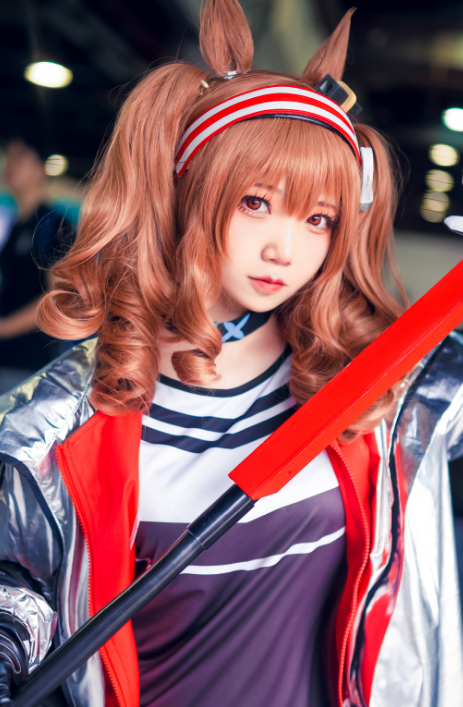 cosplay《明日方舟》安洁莉娜,颜值与实力并存的少女