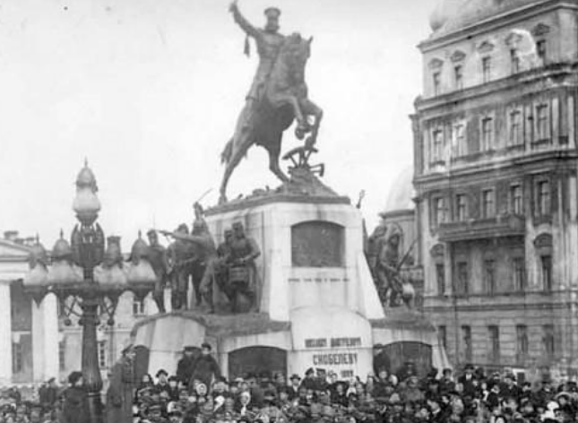 历史回顾:百余年前俄国的十月革命