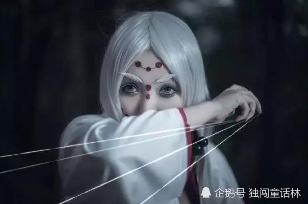 小姐姐cos鬼灭之刃,坐下那一刻,网友:蜘蛛妈妈太美了