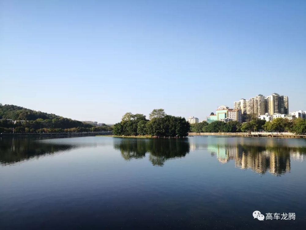 南门公园位于惠州仁德妇科医院正对面,惠州市区麦地路20号,是西湖景区
