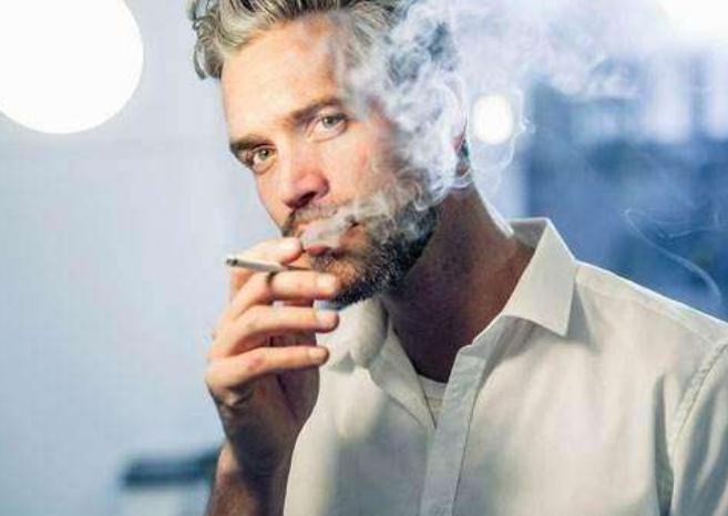 经常吸烟的人,竟然还有这3大"好处",很多人却都不知道