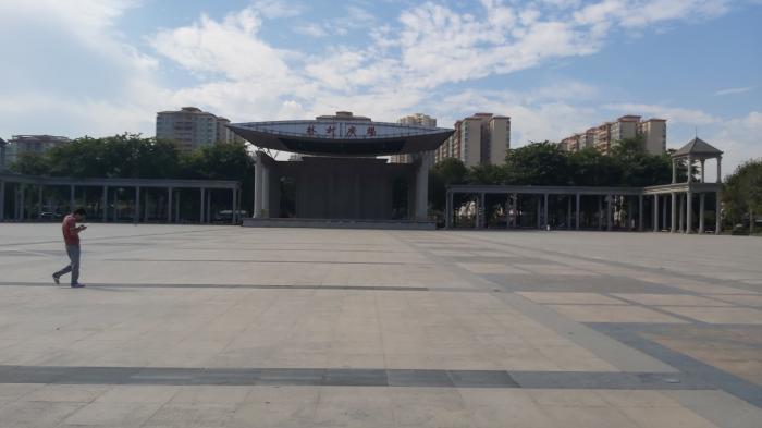 东莞塘厦林村广场的美景,留下一个美好回忆