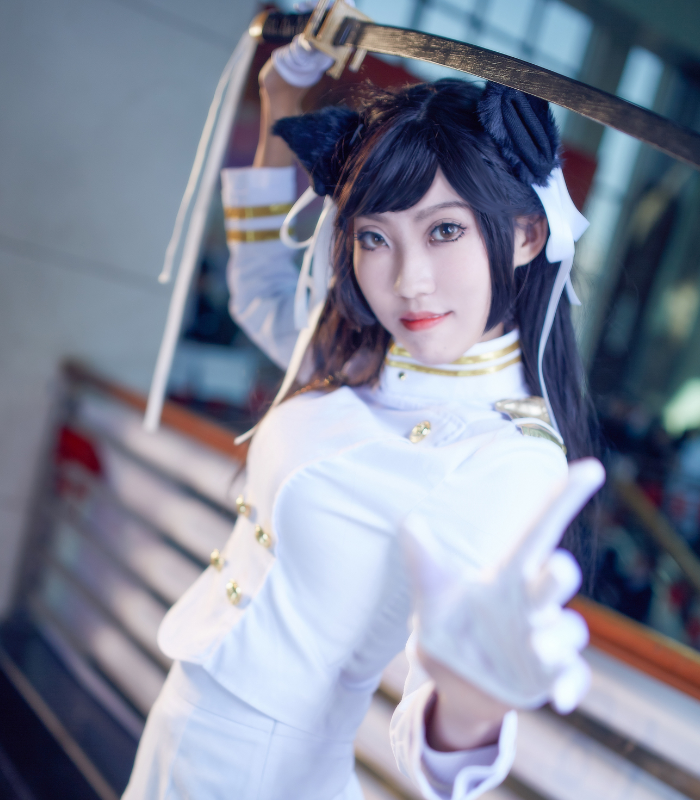 碧蓝航线:爱宕cosplay,美丽动人,魅力十足的小姐姐