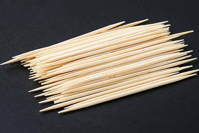 教你正确使用牙签!
